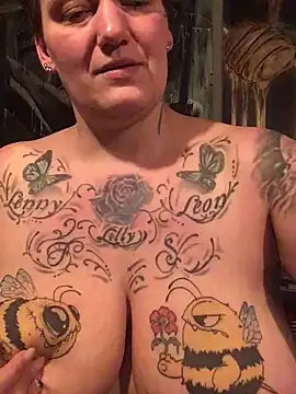 Snapshot of Ich-eben123 chatting on September 17, 2025, 7:59 pm Ich-eben123 online show from September 17, 2025, 7:59 pm