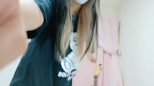 Snapshot of Nyan_love_ch chatting on September 10, 2025, 9:53 am Nyan love ch online show from September 10, 2025, 9:53 am