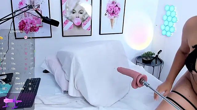 natasha ary online show from November 19, 2025, 1:44 pm