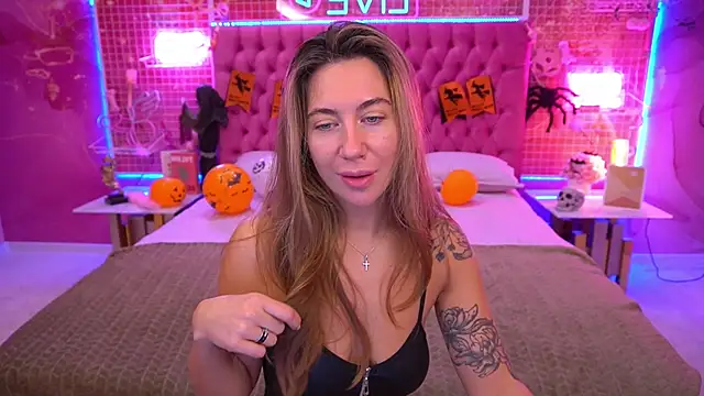 Snapshot of KateShanny chatting on November 1, 2025, 7:21 am KateShanny online show from November 1, 2025, 7:21 am