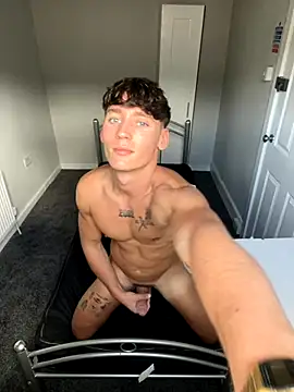 Snapshot of naughtyboy0124 chatting on October 9, 2025, 1:20 pm naughtyboy0124 online show from October 9, 2025, 1:20 pm