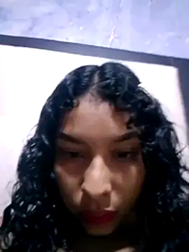 Snapshot of vluzmary31 chatting on October 28, 2025, 5:11 am vluzmary31 online show from October 28, 2025, 5:11 am