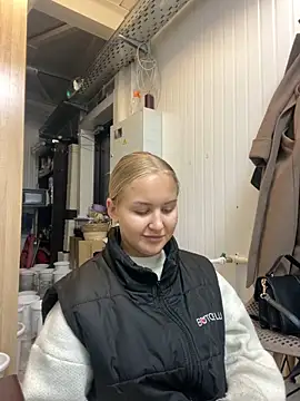 Snapshot of CandyVice chatting on September 8, 2025, 5:12 pm CandyVice online show from September 8, 2025, 5:12 pm