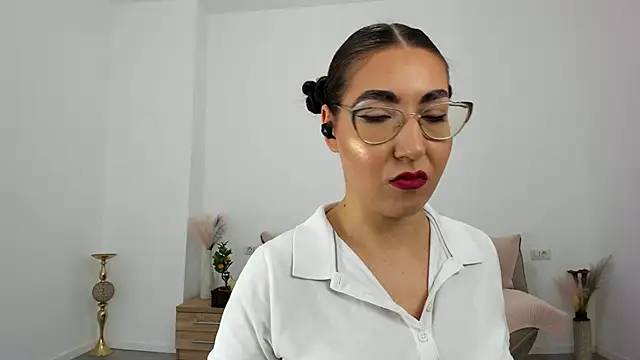 Snapshot of Kylie_Kathy chatting on September 23, 2025, 6:11 pm Kylie Kathy online show from September 23, 2025, 6:11 pm
