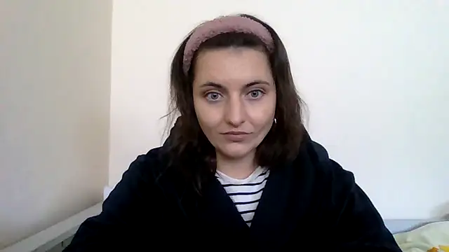 Snapshot of DInaraXRose chatting on October 20, 2025, 10:27 am DInaraXRose online show from October 20, 2025, 10:27 am