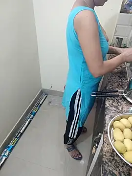 Snapshot of Pihu_Chopra chatting on September 29, 2025, 3:33 am Pihu Chopra online show from September 29, 2025, 3:33 am