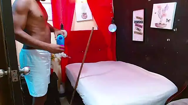 Snapshot of luccasbigcock chatting on October 10, 2025, 10:53 pm luccasbigcock online show from October 10, 2025, 10:53 pm