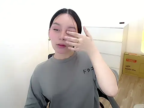 Snapshot of holly_tabby chatting on November 15, 2025, 7:21 pm holly tabby online show from November 15, 2025, 7:21 pm