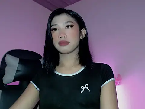 Snapshot of Maxine_Sucks chatting on October 17, 2025, 11:02 am Maxine Sucks online show from October 17, 2025, 11:02 am