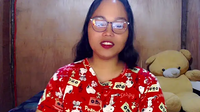 Snapshot of _Lylia chatting on October 3, 2025, 10:23 am  Lylia online show from October 3, 2025, 10:23 am