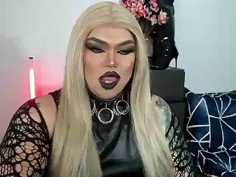 Snapshot of michellevixen922 chatting on November 4, 2025, 8:02 am michellevixen922 online show from November 4, 2025, 8:02 am