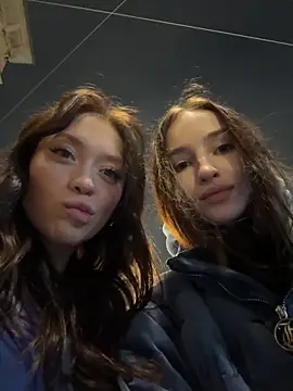 SnappyHappy online show from November 19, 2025, 2:39 pm