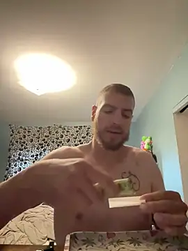 Snapshot of spud1204 chatting on September 17, 2025, 2:08 pm spud1204 online show from September 17, 2025, 2:08 pm