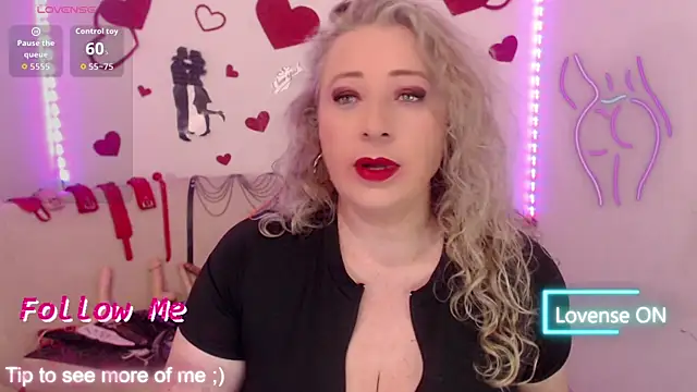 Snapshot of sofiacurvy_45 chatting on November 13, 2025, 9:47 pm sofiacurvy 45 online show from November 13, 2025, 9:47 pm