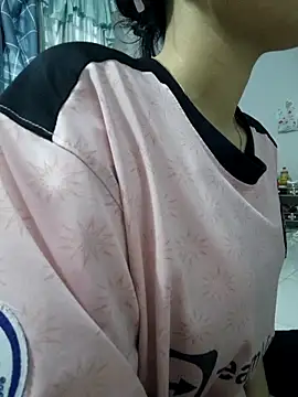 Snapshot of Suna_Lina chatting on September 11, 2025, 10:37 am Suna Lina online show from September 11, 2025, 10:37 am