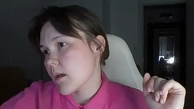 Snapshot of Qaynii chatting on September 27, 2025, 3:28 pm Qaynii online show from September 27, 2025, 3:28 pm