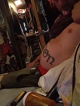 Twoslipperywhenwett online show from November 10, 2025, 4:50 pm