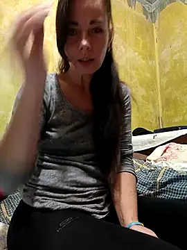 Snapshot of Adeline3302 chatting on October 5, 2025, 4:05 pm Adeline3302 online show from October 5, 2025, 4:05 pm