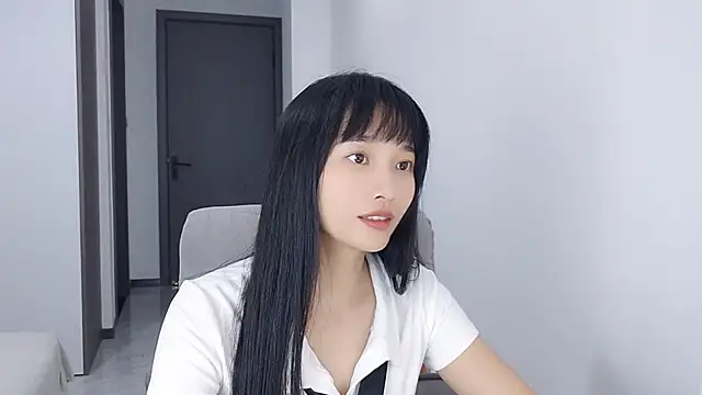 Lisa-3333 online show from September 22, 2025, 3:14 pm