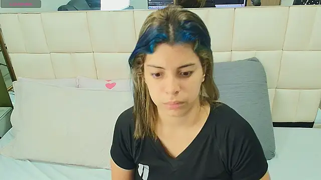 Snapshot of gisell_gomez chatting on September 10, 2025, 11:54 am gisell gomez online show from September 10, 2025, 11:54 am