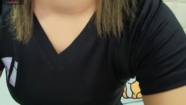 Snapshot of gisell_gomez chatting on September 30, 2025, 12:10 pm gisell gomez online show from September 30, 2025, 12:10 pm