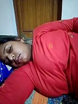 Snapshot of Hot_crety chatting on September 25, 2025, 12:14 am Hot crety online show from September 25, 2025, 12:14 am