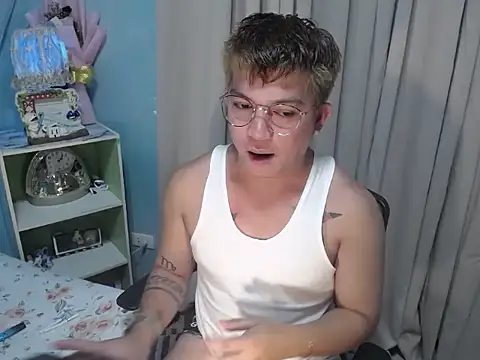 Snapshot of Fuckboii_intown chatting on September 29, 2025, 11:59 am Fuckboii intown online show from September 29, 2025, 11:59 am