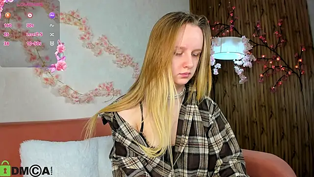 Snapshot of Rina_Panic chatting on September 23, 2025, 12:02 am Rina Panic online show from September 23, 2025, 12:02 am