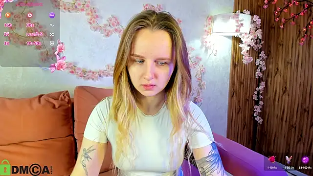 Snapshot of Rina_Panic chatting on October 15, 2025, 1:06 am Rina Panic online show from October 15, 2025, 1:06 am