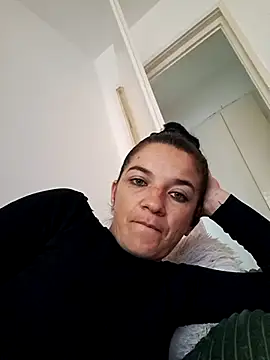 Snapshot of alinaalinutzq chatting on September 11, 2025, 10:48 am alinaalinutzq online show from September 11, 2025, 10:48 am