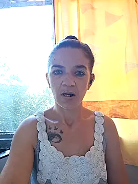 Snapshot of alinaalinutzq chatting on September 22, 2025, 10:39 am alinaalinutzq online show from September 22, 2025, 10:39 am