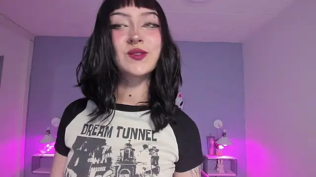 Snapshot of Zoe_Lynch_ chatting on September 28, 2025, 2:33 pm Zoe Lynch online show from September 28, 2025, 2:33 pm