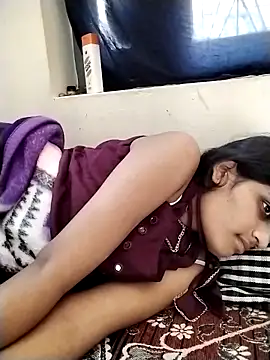 Snapshot of Sofia_kuuu chatting on October 7, 2025, 5:37 am Sofia kuuu online show from October 7, 2025, 5:37 am