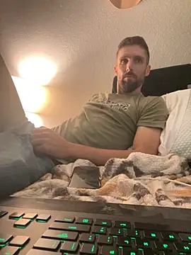 Snapshot of thejohnryancollection chatting on September 22, 2025, 2:08 pm thejohnryancollection online show from September 22, 2025, 2:08 pm