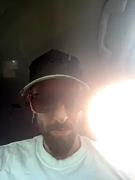 Snapshot of thejohnryancollection chatting on September 29, 2025, 10:25 pm thejohnryancollection online show from September 29, 2025, 10:25 pm