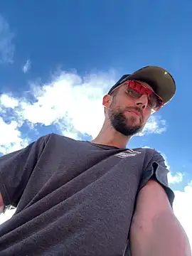 Snapshot of thejohnryancollection chatting on October 22, 2025, 10:42 pm thejohnryancollection online show from October 22, 2025, 10:42 pm