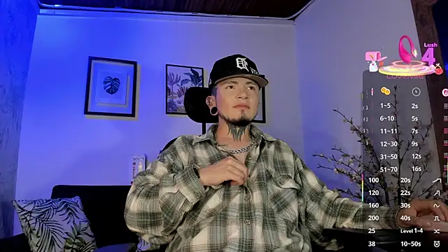 Snapshot of tyler_jones_ chatting on October 3, 2025, 5:59 am tyler jones online show from October 3, 2025, 5:59 am