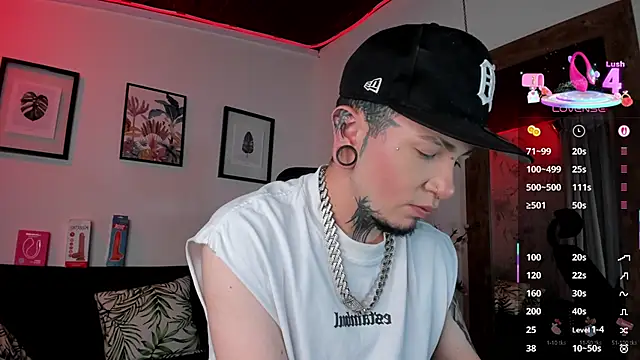 Snapshot of tyler_jones_ chatting on October 7, 2025, 3:58 am tyler jones online show from October 7, 2025, 3:58 am