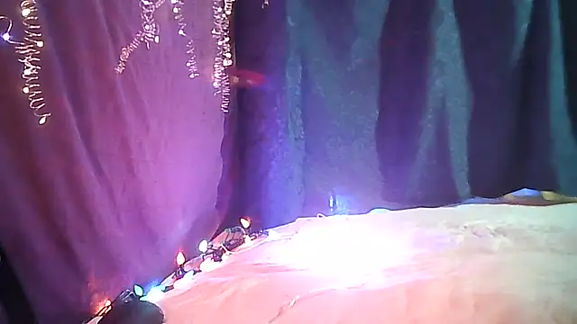 Snapshot of AlexaBlessed2 chatting on October 10, 2025, 4:00 am AlexaBlessed2 online show from October 10, 2025, 4:00 am