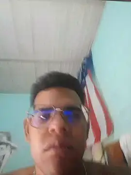 Snapshot of Bigtiti01 chatting on October 3, 2025, 3:14 am Bigtiti01 online show from October 3, 2025, 3:14 am