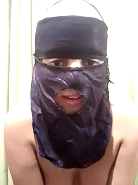 Snapshot of yaSsmin_boobs chatting on November 5, 2025, 9:15 pm yaSsmin boobs online show from November 5, 2025, 9:15 pm