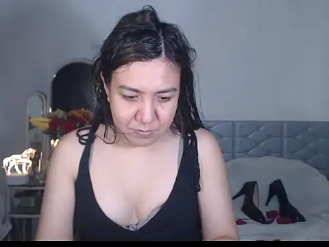 Snapshot of stellahugeX chatting on October 26, 2025, 7:58 am stellahugeX online show from October 26, 2025, 7:58 am