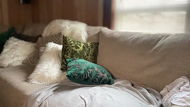 Snapshot of PefectNipz chatting on September 17, 2025, 4:08 pm PefectNipz online show from September 17, 2025, 4:08 pm