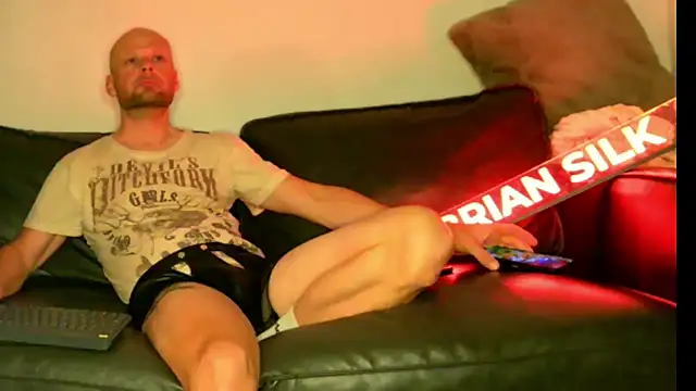 Snapshot of BRIANSILK77 chatting on October 12, 2025, 5:56 pm BRIANSILK77 online show from October 12, 2025, 5:56 pm