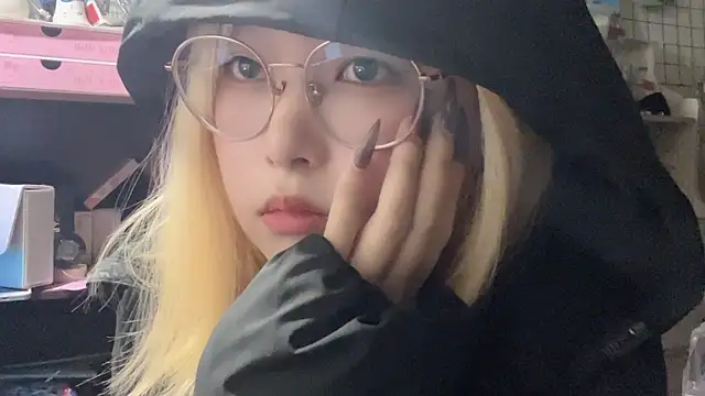 Snapshot of luna51888 chatting on October 7, 2025, 3:09 pm luna51888 online show from October 7, 2025, 3:09 pm