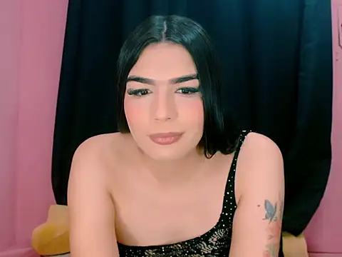 Snapshot of _crystal23_ chatting on October 18, 2025, 4:48 am  crystal23  online show from October 18, 2025, 4:48 am