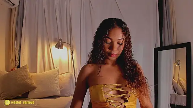 Snapshot of Estefy_arroyo1 chatting on September 29, 2025, 3:00 am Estefy arroyo1 online show from September 29, 2025, 3:00 am