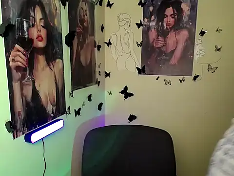 Snapshot of LadyAlice_ chatting on October 10, 2025, 9:52 am LadyAlice  online show from October 10, 2025, 9:52 am