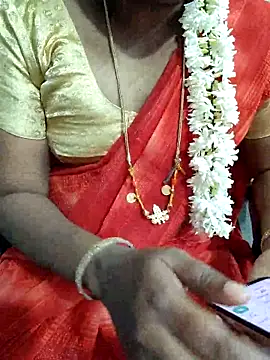 Snapshot of lolida69thamil chatting on September 19, 2025, 5:20 am lolida69thamil online show from September 19, 2025, 5:20 am