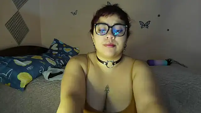 Snapshot of Danna-Sofia chatting on October 16, 2025, 4:46 am Danna-Sofia online show from October 16, 2025, 4:46 am